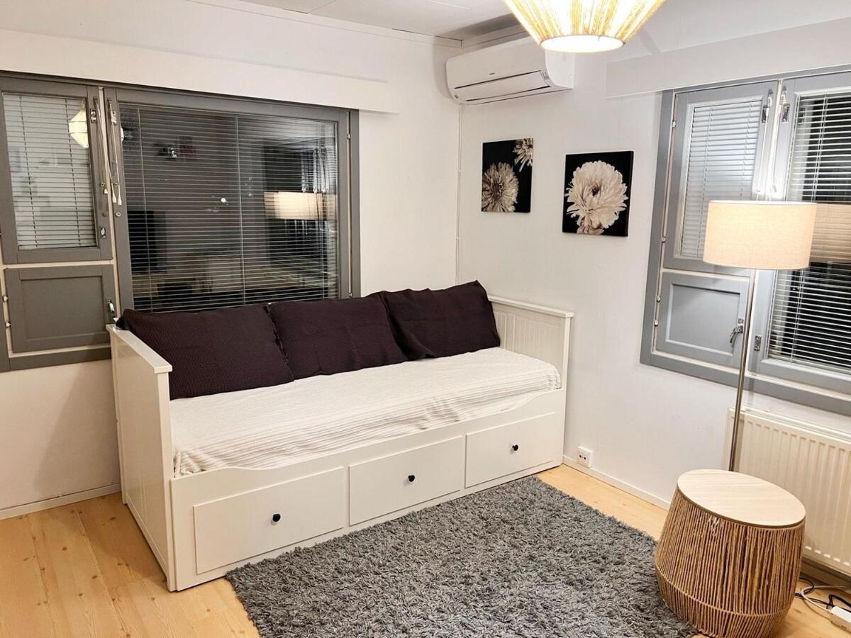 Sunny Nest 1 Apartment Vaasa Bagian luar foto